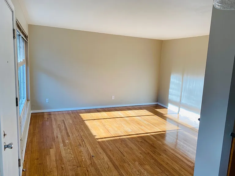 1226 Taylor Ave N #1 — Photo 12