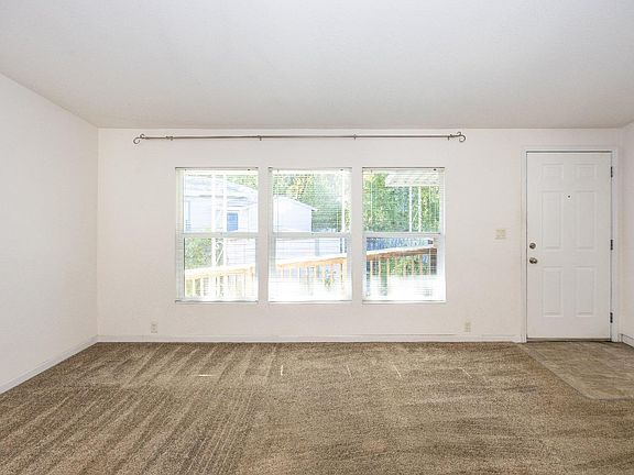 5th image of 152 Colonial Park Drive