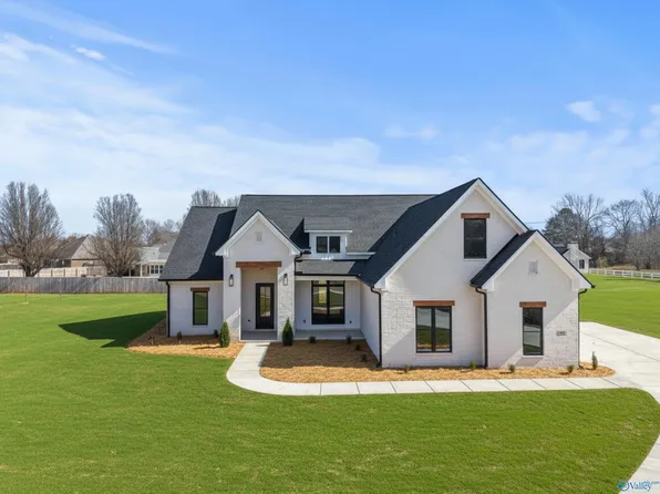 122 Eden Ln, Huntsville, AL 35811