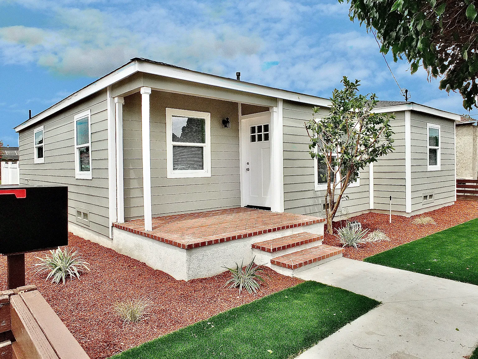 3 bed, 1259 sqft, $3,650 — Photo 3