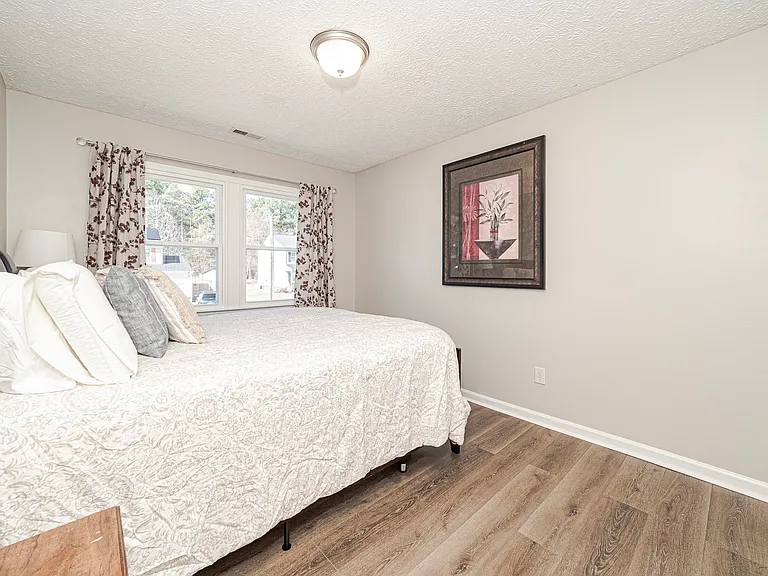 837 Woodgrove St — Photo 10