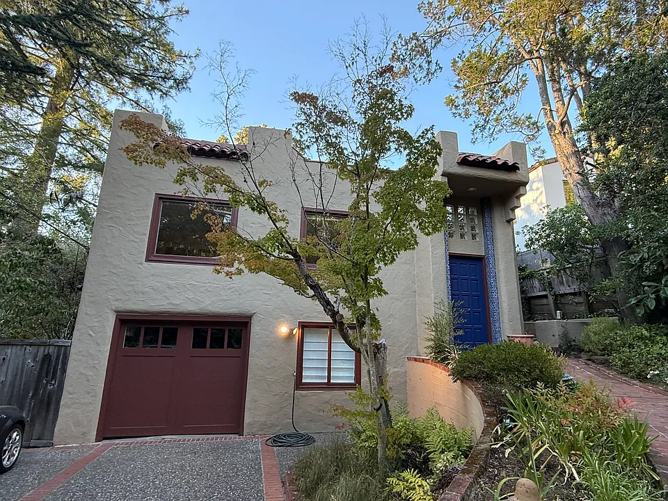 250 Manor Dr