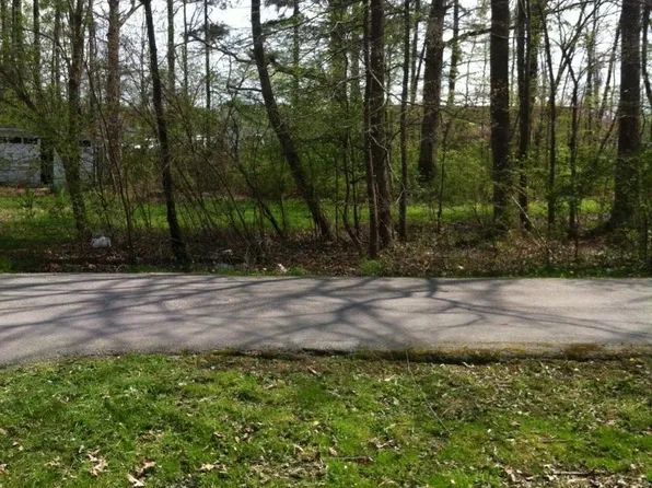 125 Caldwell Ln, Oneida, TN 37841