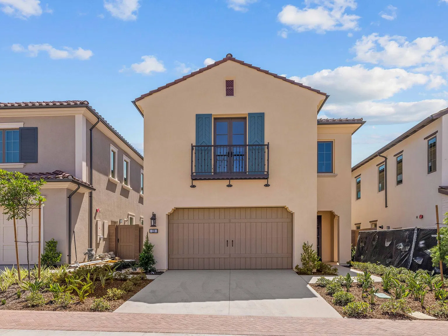 4 bed, 2753 sqft, $6,950 — Photo 1