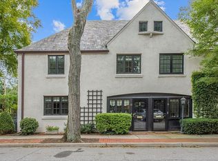 35 Franklin Ct, Garden City, NY 11530