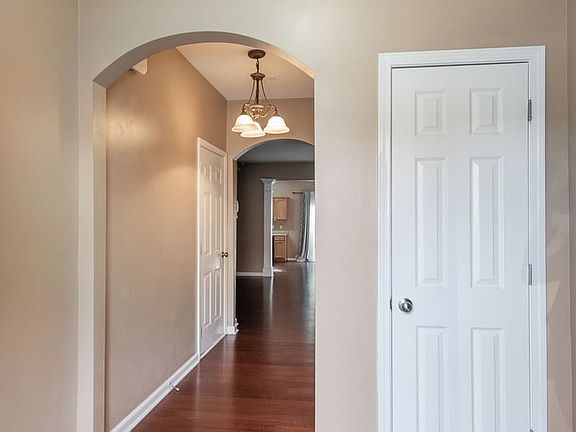 2nd image of 7084 Murphy Joy Ln
