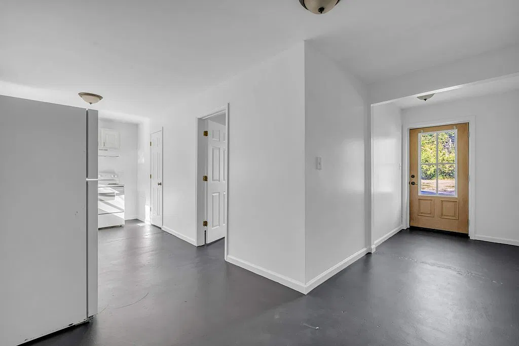 1 bed, 450 sqft, $995 — Photo 3