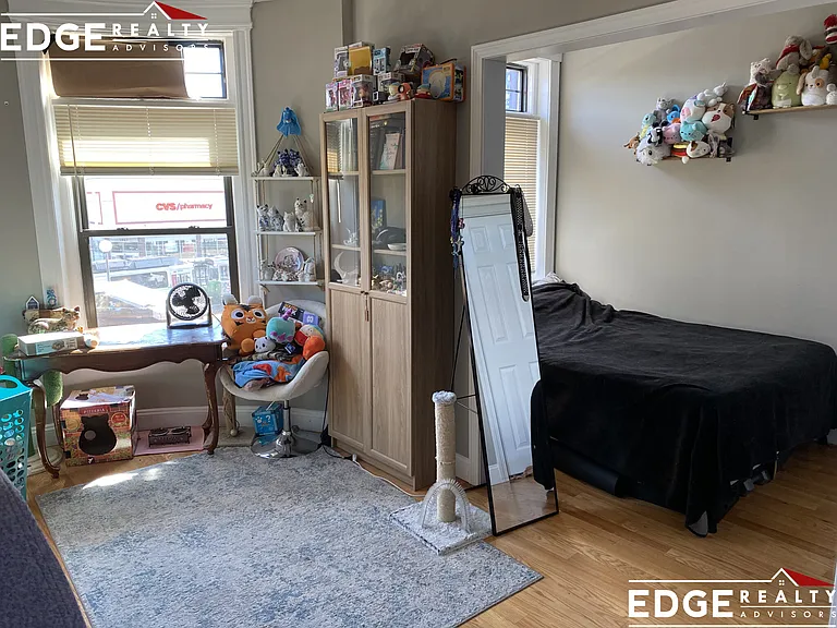 1914 Beacon St #2 — Photo 4