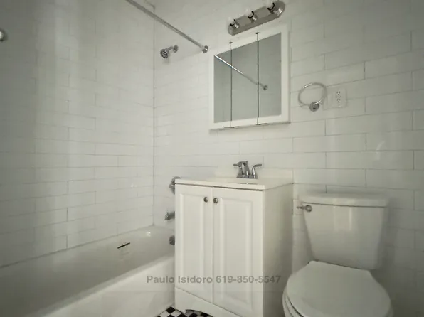 152 Parkside Avenue image 11 of 11