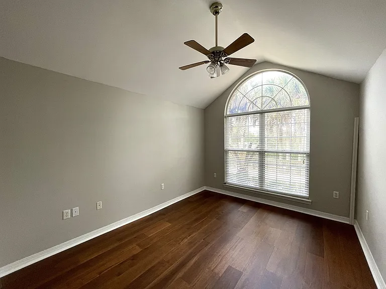 205 Wedgewood Ln — Photo 18