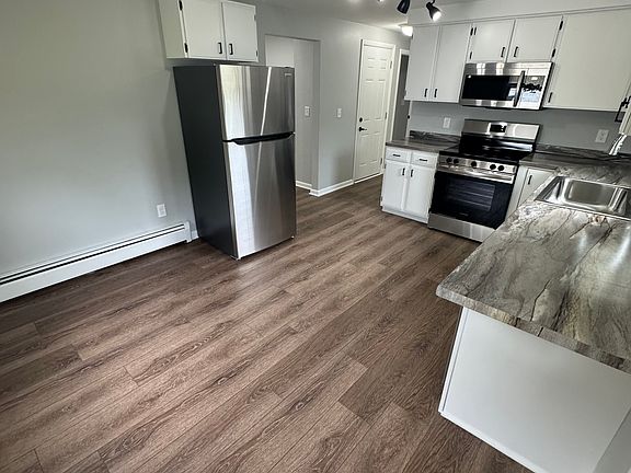 2nd image of 417 Fernwood Ave #2