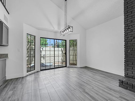 4th image of 3267 Dawnflower St #1-A