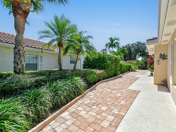 5th image of 8256 SE Paurotis Lane