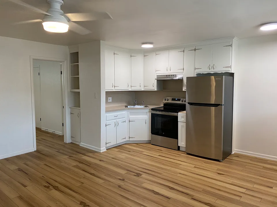1630 S Baltimore Ave #8