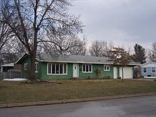 1st image of 836 22nd Ave N