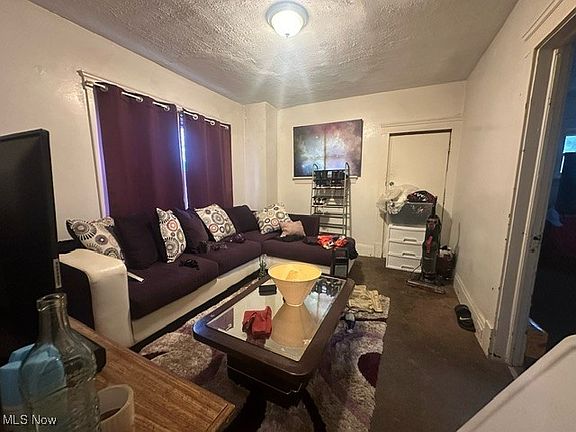 4th image of 12021 Forest Ave