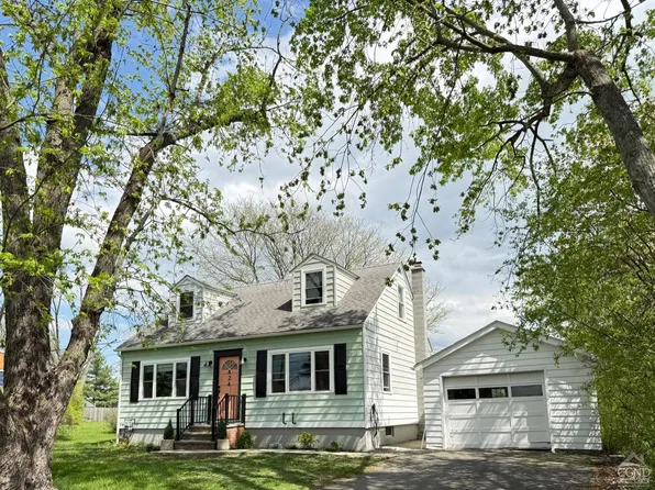424 Joslen Boulevard, Greenport, NY 12534