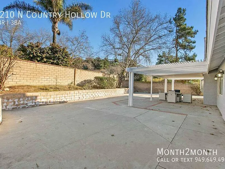 1210 N Country Hollow Dr — Photo 17