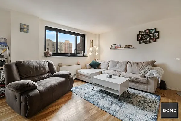 Rented by Bond New York | media 11