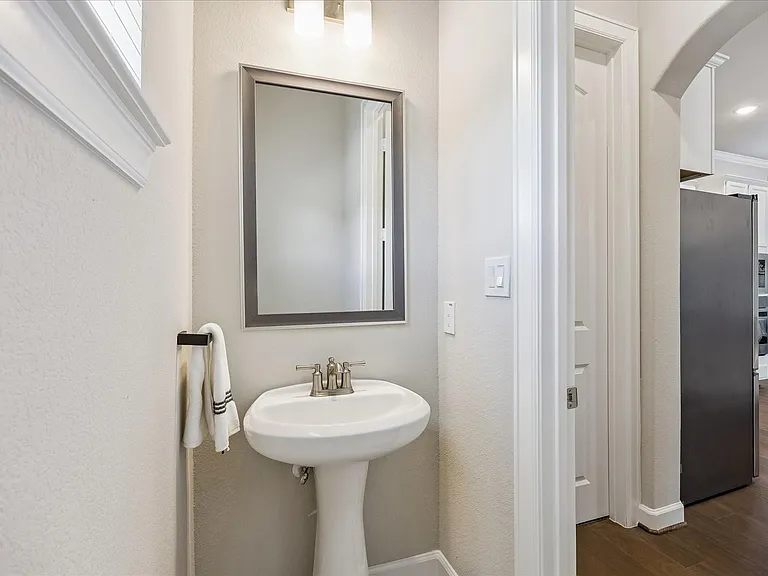 11916 Eastgrove Park Way — Photo 13