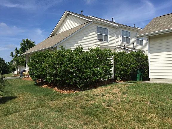 2nd image of 1057 Woodglen Ln
