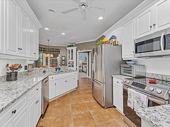 4th image of 117 Sweetbay Dr