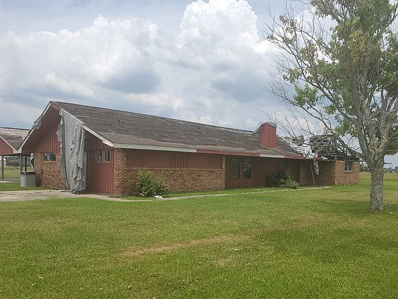 3rd image of 4760 Carlyss Dr