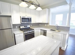 558 E 9th St #558, Charlotte, NC 28202