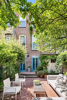 Sold by Compass | media 15