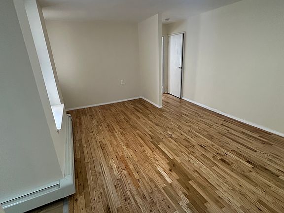 2nd image of 901 E 179th St APT 2A