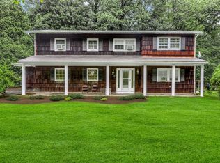 33 Sandy Brook Dr, Spring Valley, NY 10977