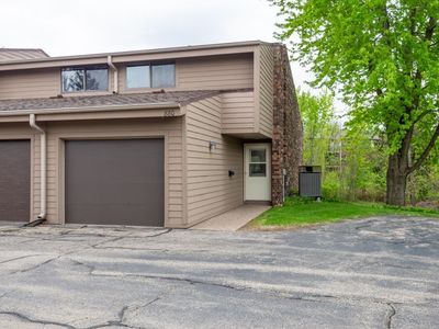 880 Stone Ridge Pl, Dubuque, IA, 52001