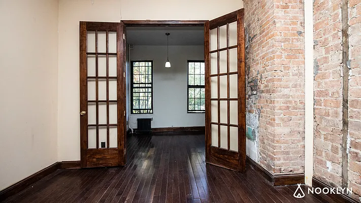 Rented by Nooklyn NYC LLC | media 11