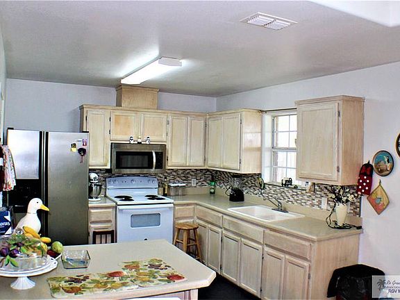5th image of 1279 Janet Ln