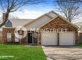 1225 Reeves Ln, Cedar Hill, TX 75104