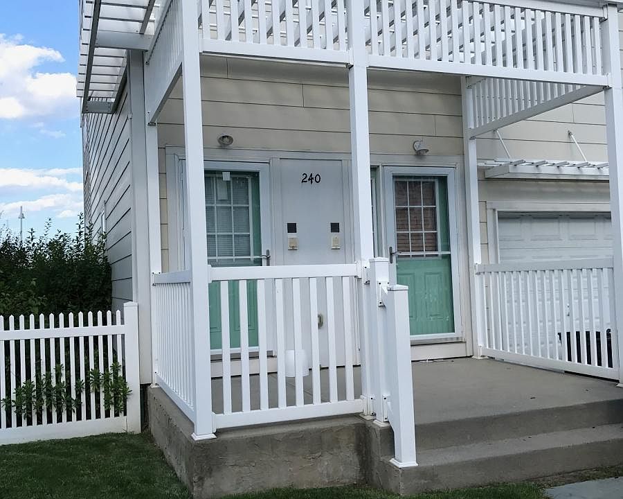 1st image of 240 Beach Breeze Pl