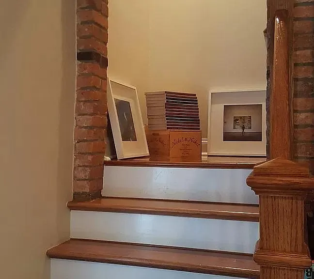 1075 Summit St — Photo 12