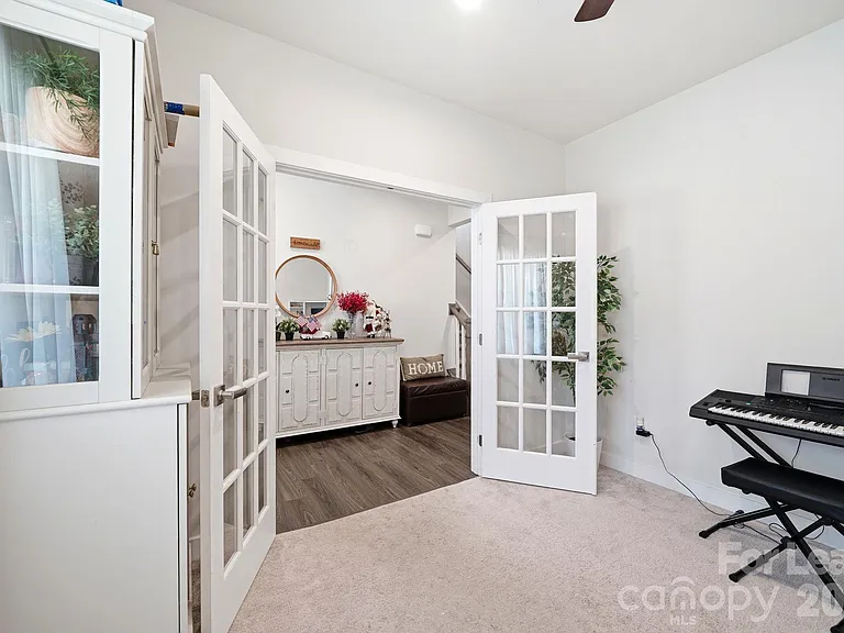 10129 Harvest Gold Dr — Photo 36