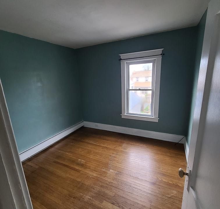 1st image of 58 Evelyn St #2