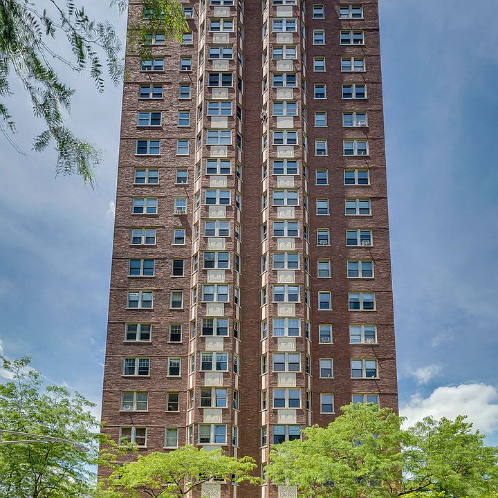 1st image of 5000 S Cornell Ave APT 12B