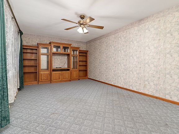 3rd image of 3 Linnwood St