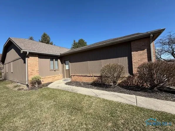 19 Meadowpond Dr, Perrysburg, OH 43551