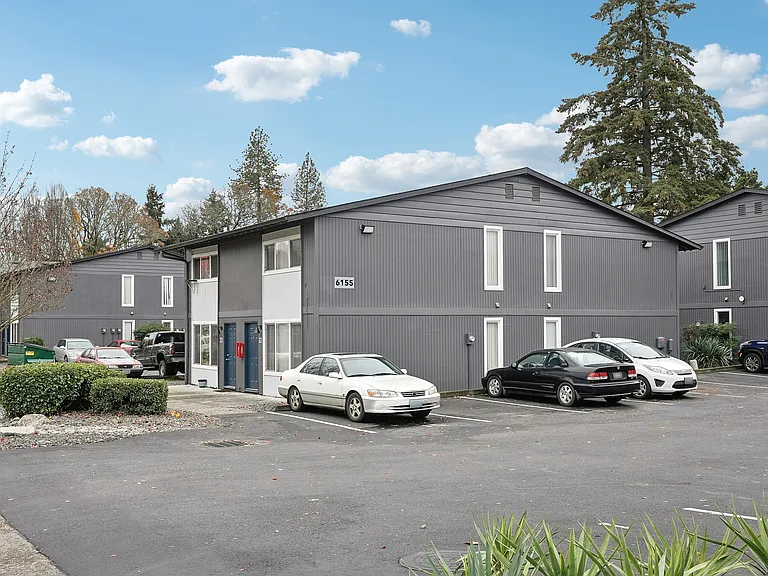 Alturas Vose Townhomes — Photo 34
