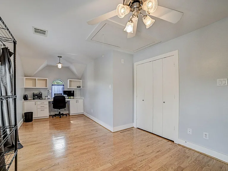 5838 Larkin St — Photo 33