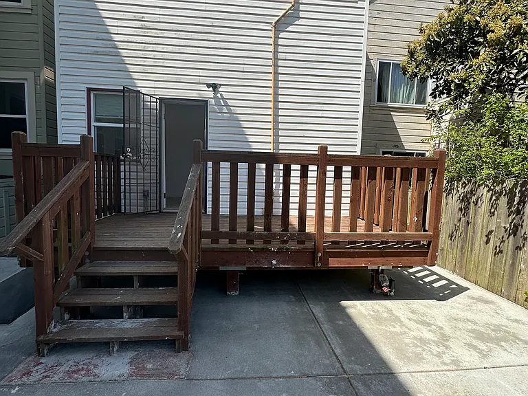 1454 20th Ave #A — Photo 2