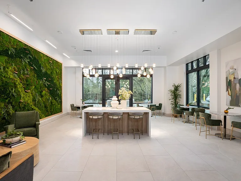 Henley Place — Photo 27