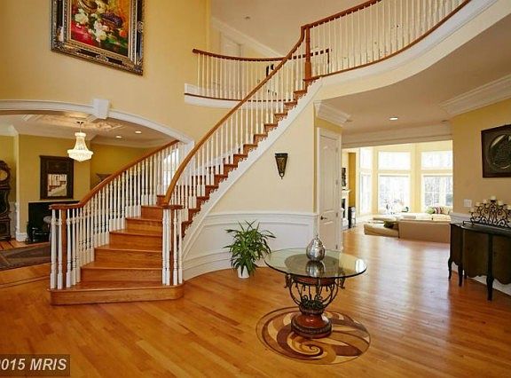 3rd image of 824 Whann Ave