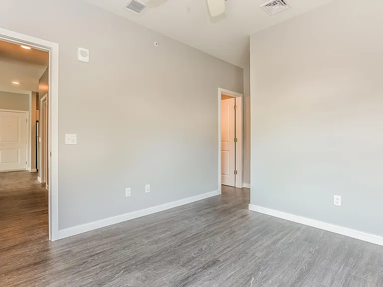 Westledge Apartments — Photo 29