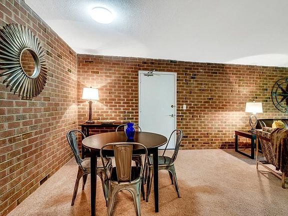 Queen Anne's Gate Apartments