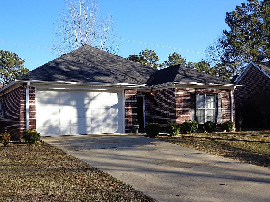 1st image of 108 Copperfield Ct